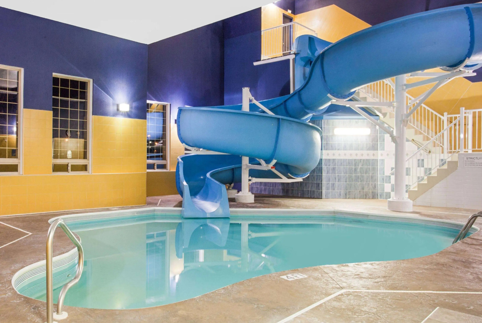 Ramada by Wyndham Red Deer Hotel and Suites