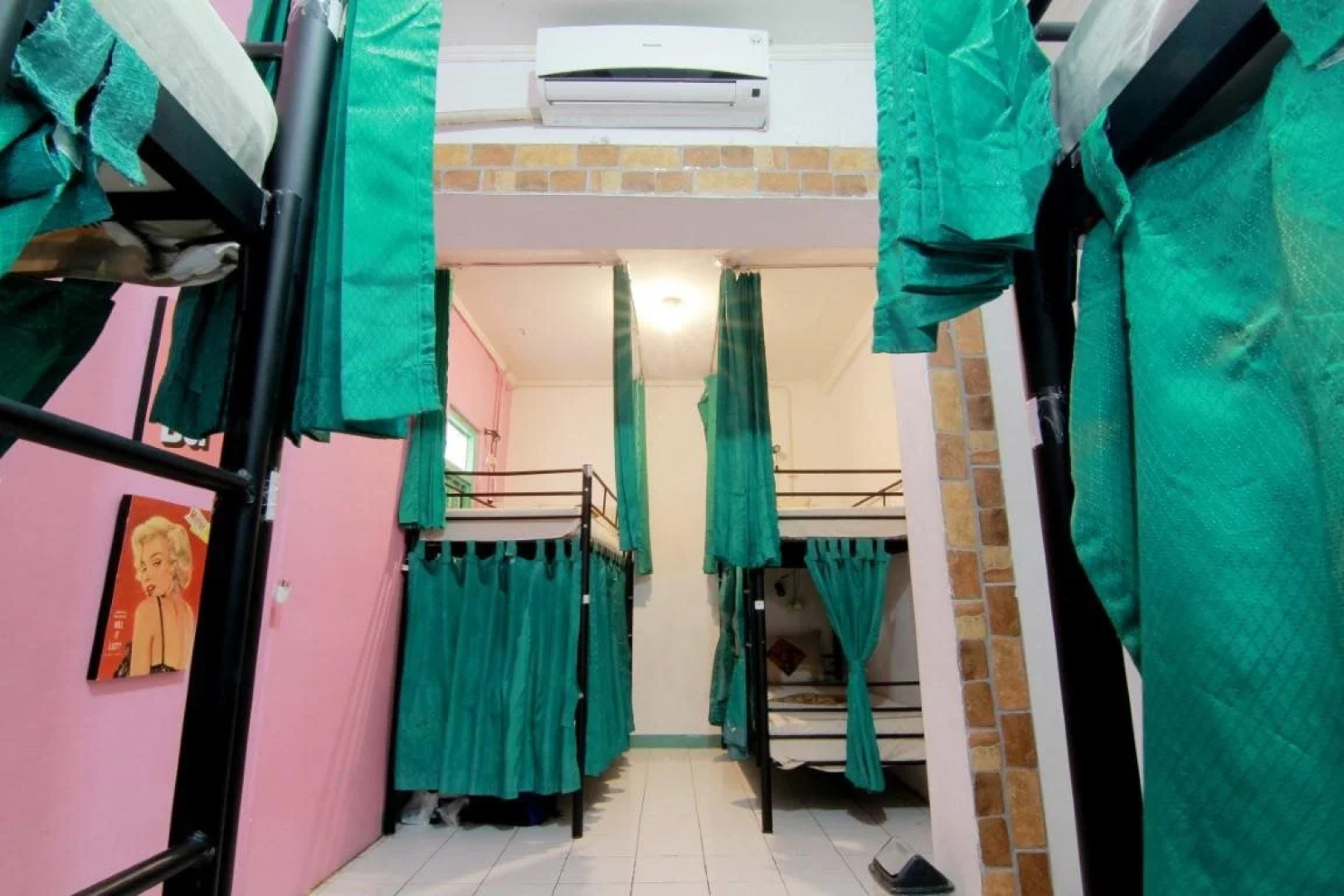 Laura's Backpacker 523