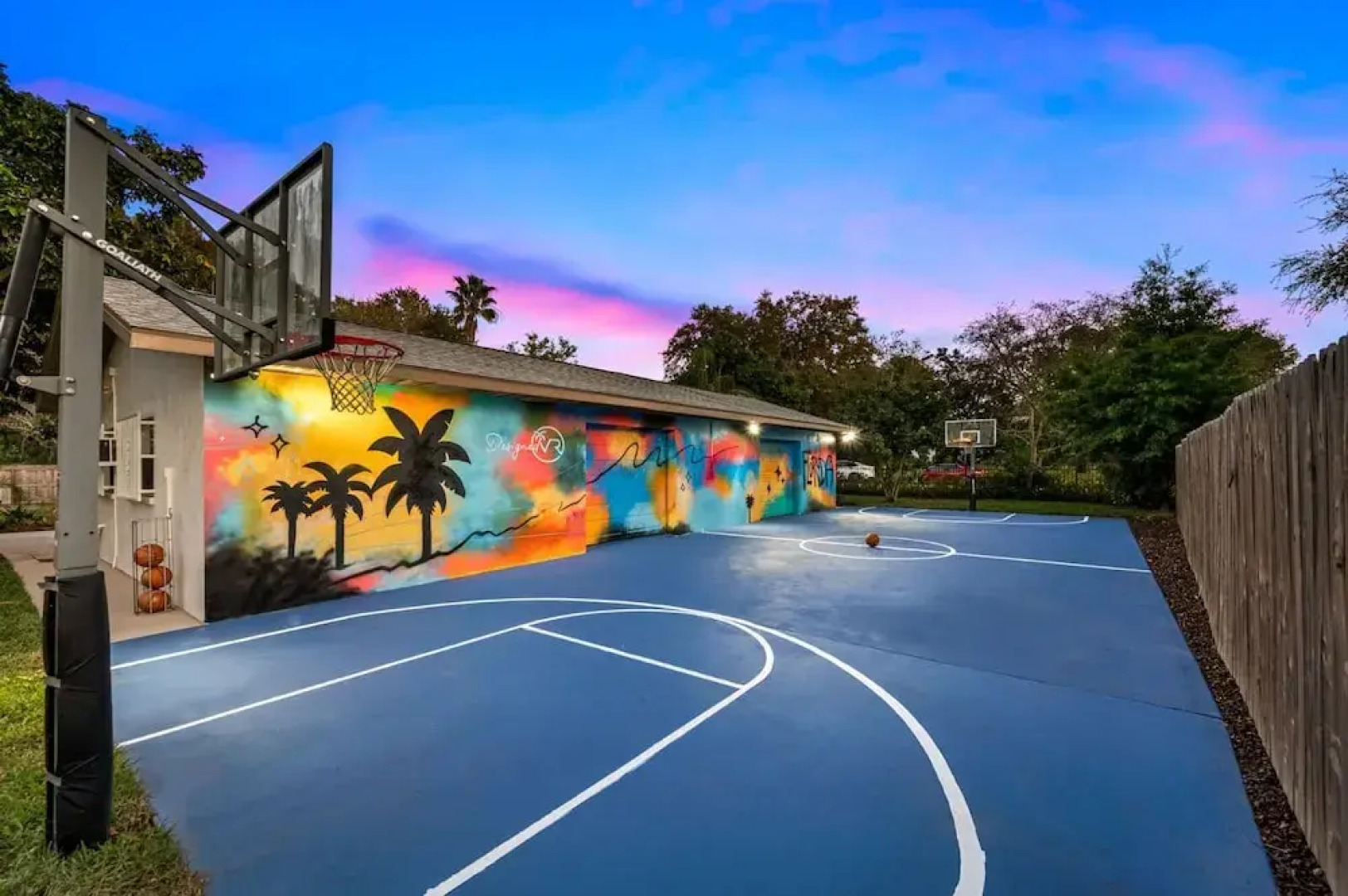 Luxury Retreat: Pool, Games, Basketball & More!