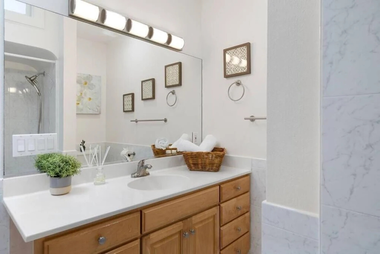 Stunning 2 Bedroom 1 Bath Home near BART