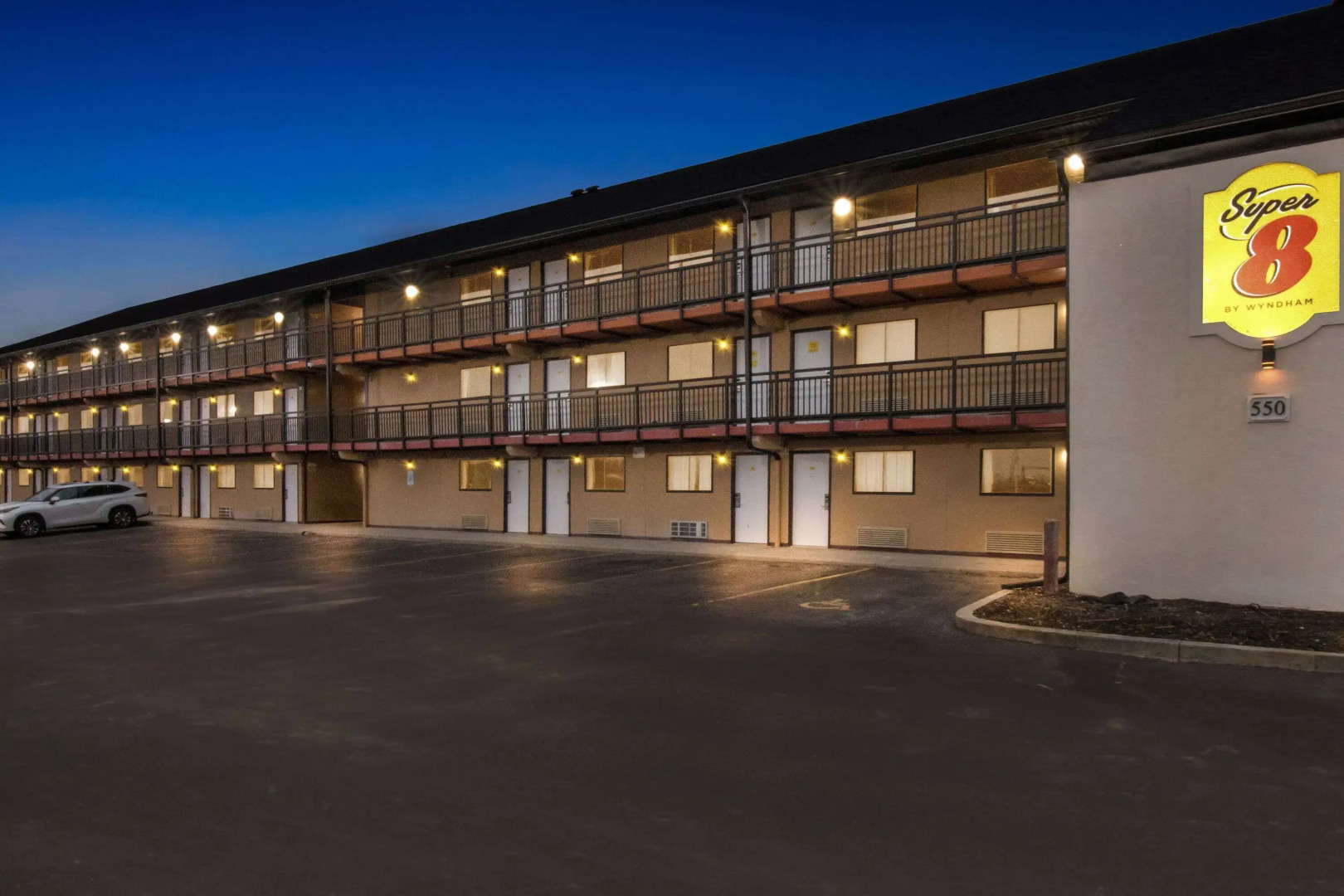 Super 8 by Wyndham Vandalia/Dayton International Airport