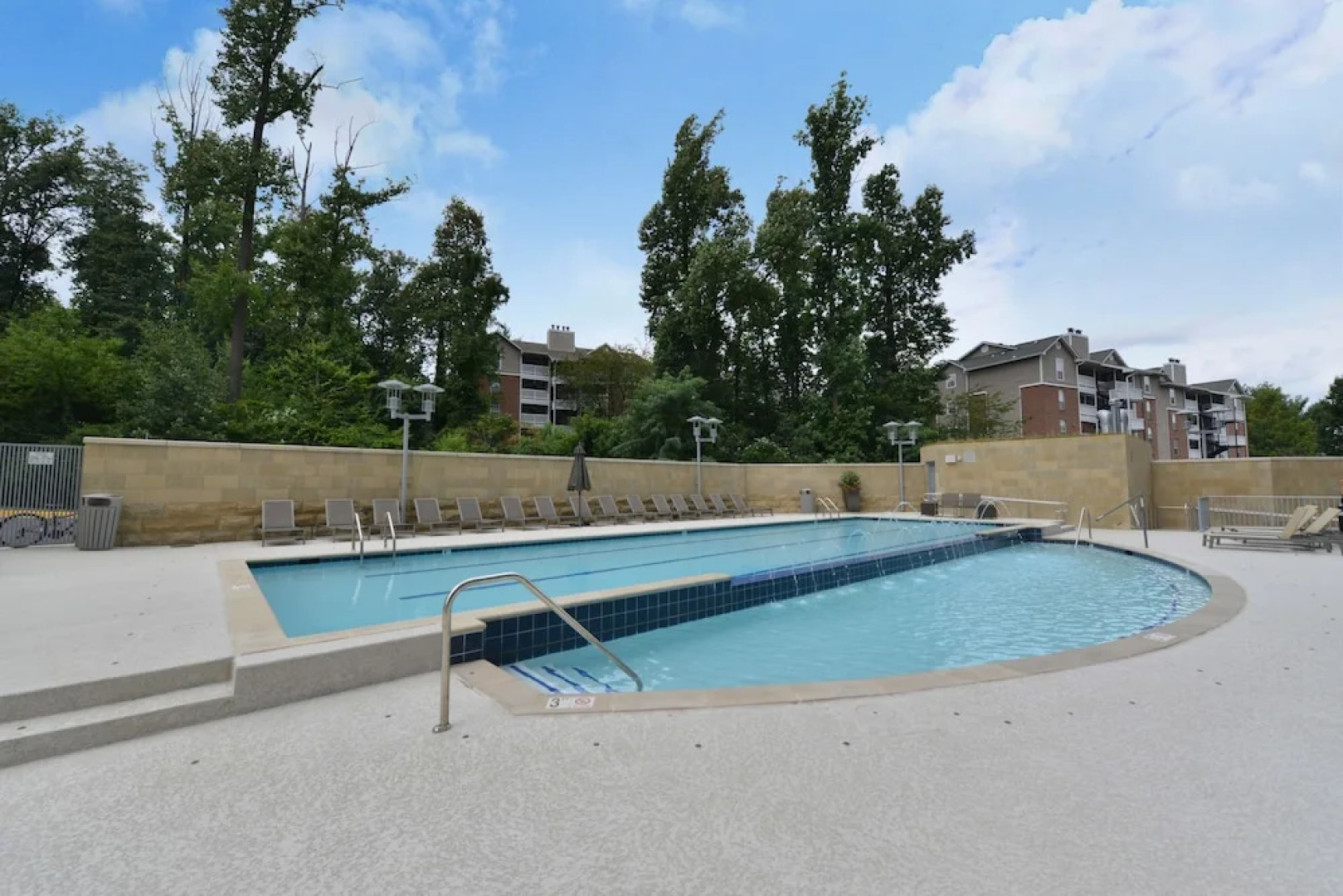 Ovation at Park Crest by Bridgestreet