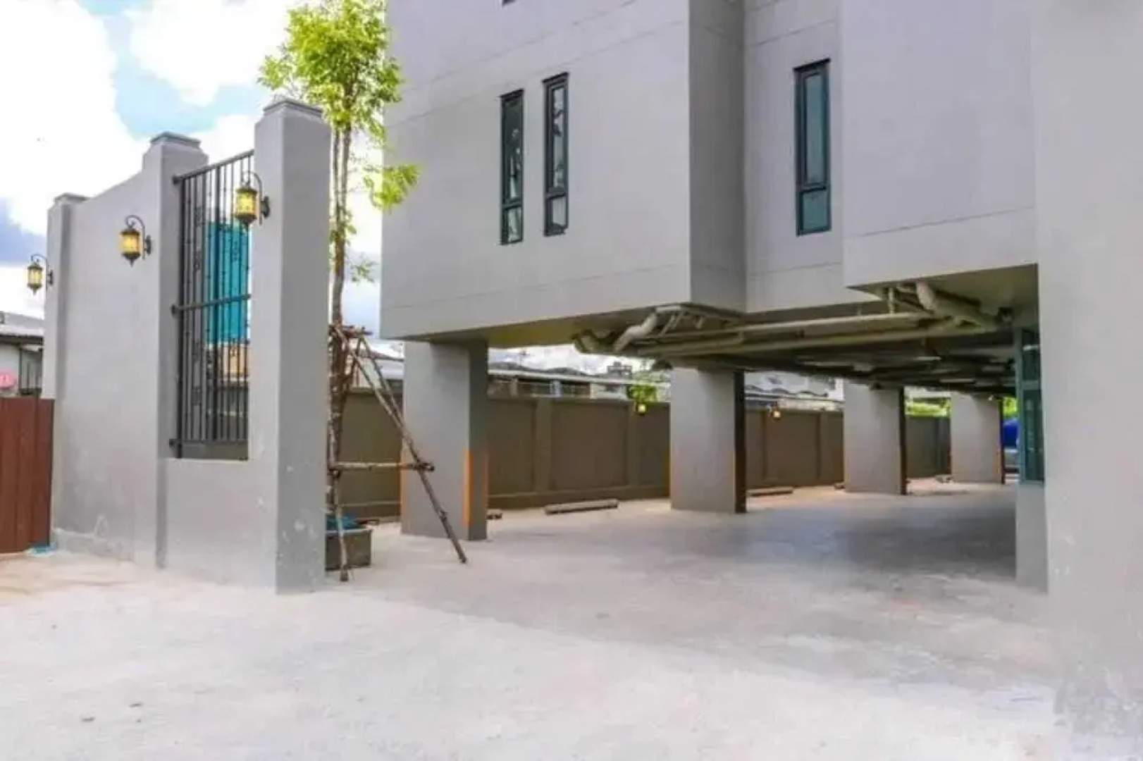 RQ Bangkok Sukhumvit 107 by Collection O