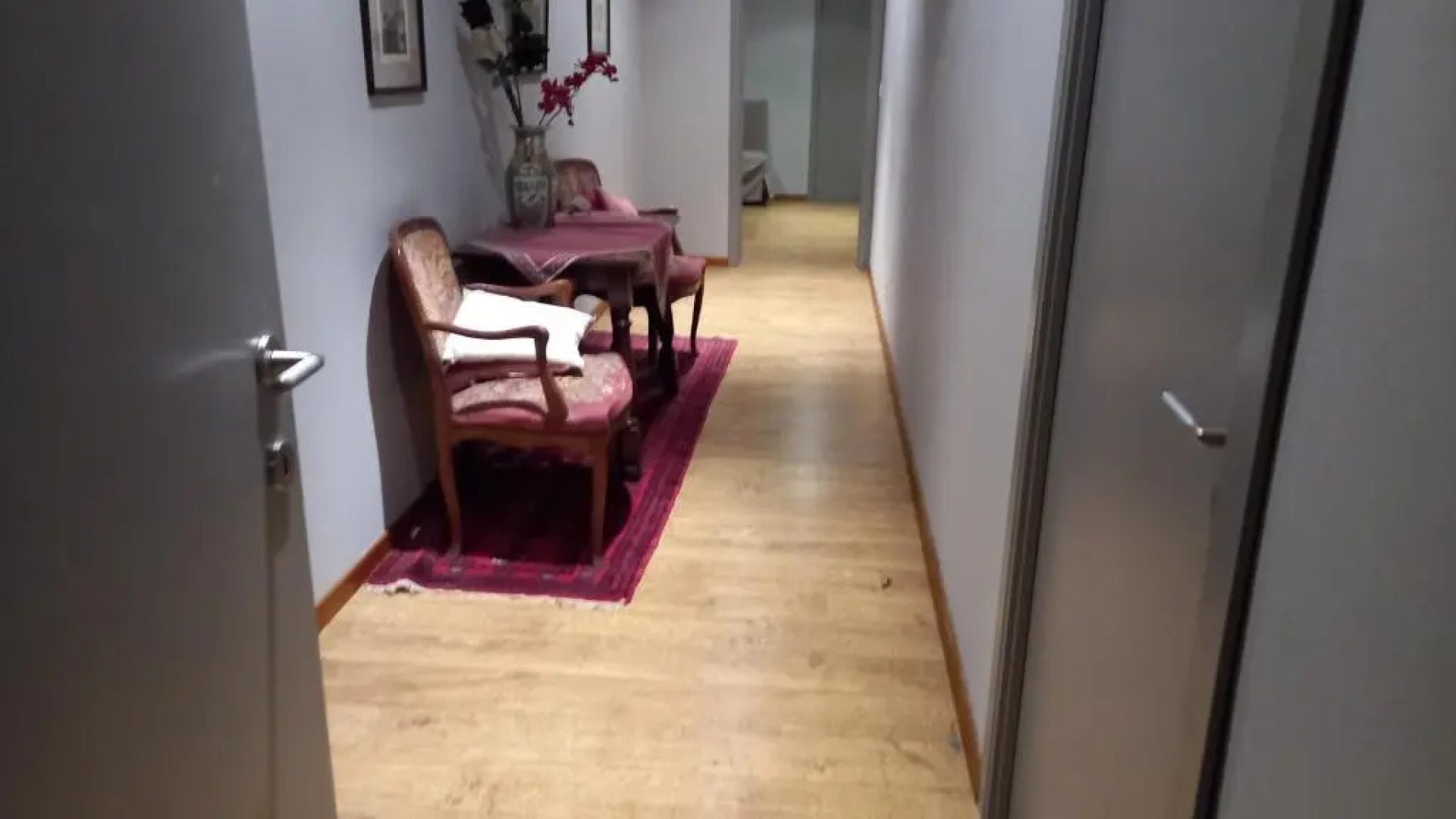 Luxe appartement met 3 slaapkamers en 1 kingsize bed slaapzetel en drie dubbelbedden