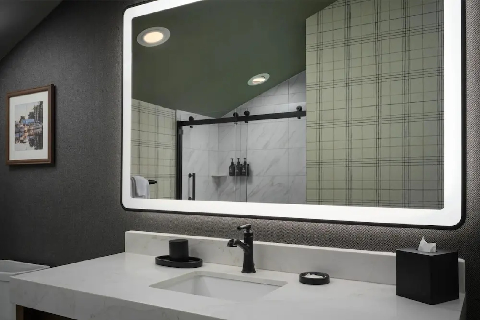 Tryon Riverfront Inn New Bern, Tapestry