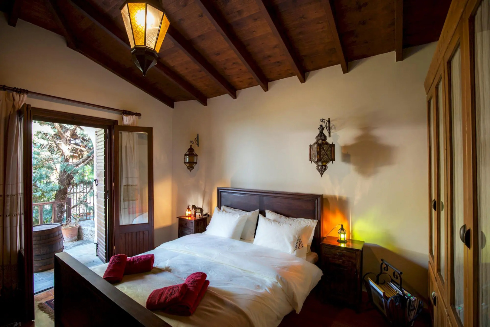 Dandy on the Hill in Parnassus  | Guest House Dafne| 3 people