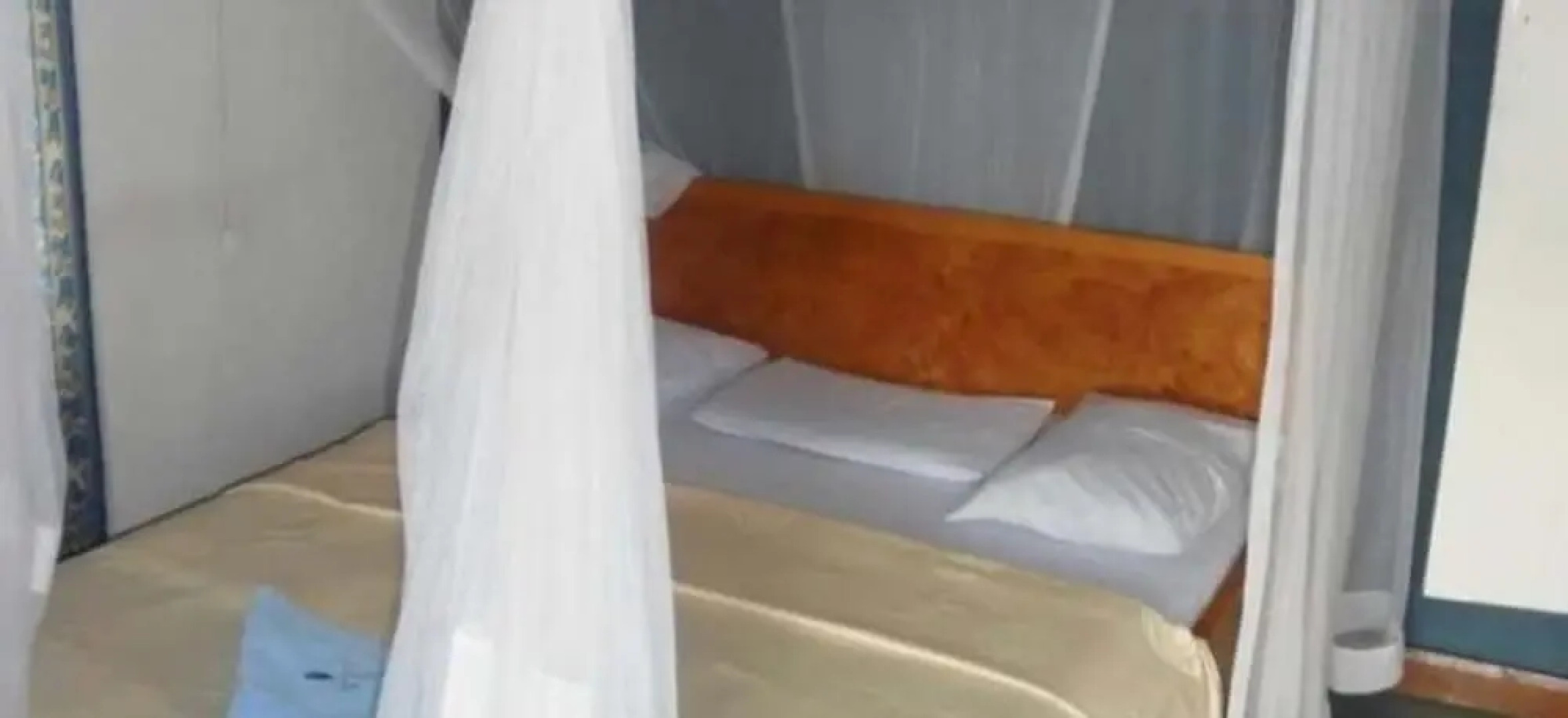 The Yellow Green Hotel