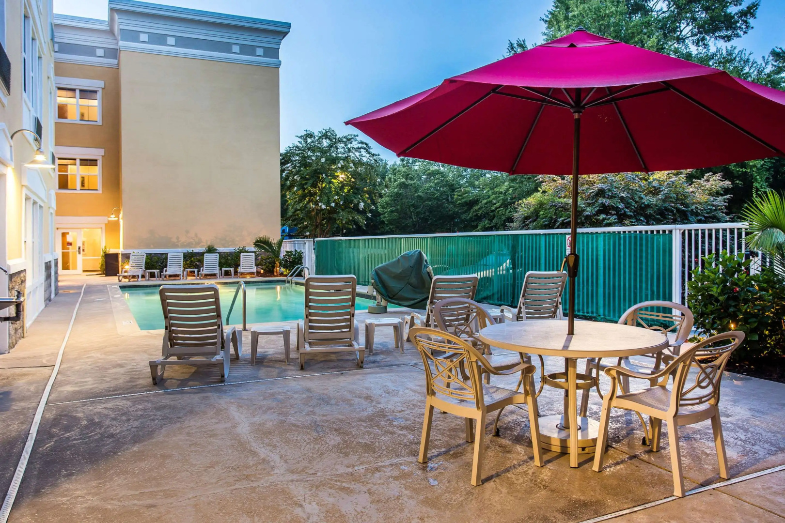Comfort Suites at Isle Of Palms Connector