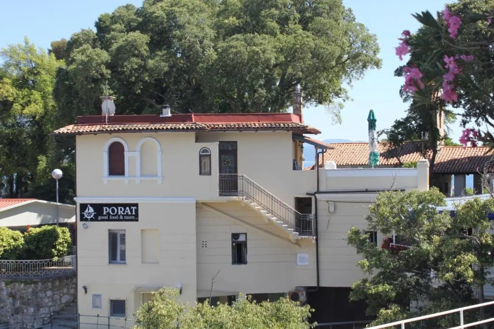 CAPTAIN'S HOUSE Lovran - 4 stars - no neighbors