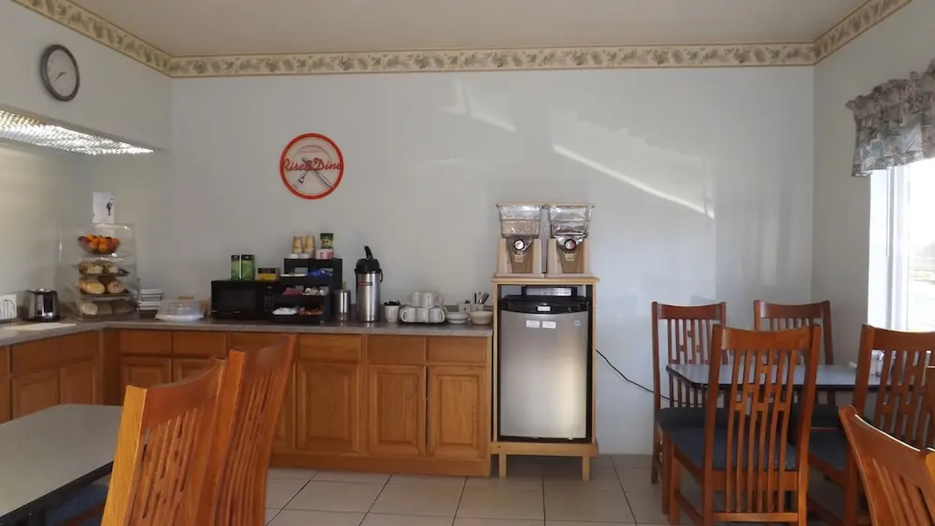 Howard Johnson Express Inn - Roseburg