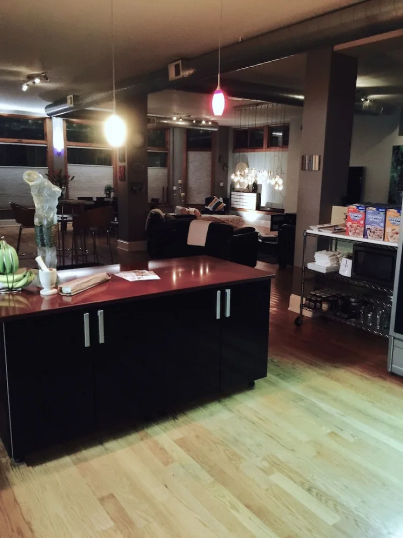 House 5863 - Chicago Bed and Breakfast