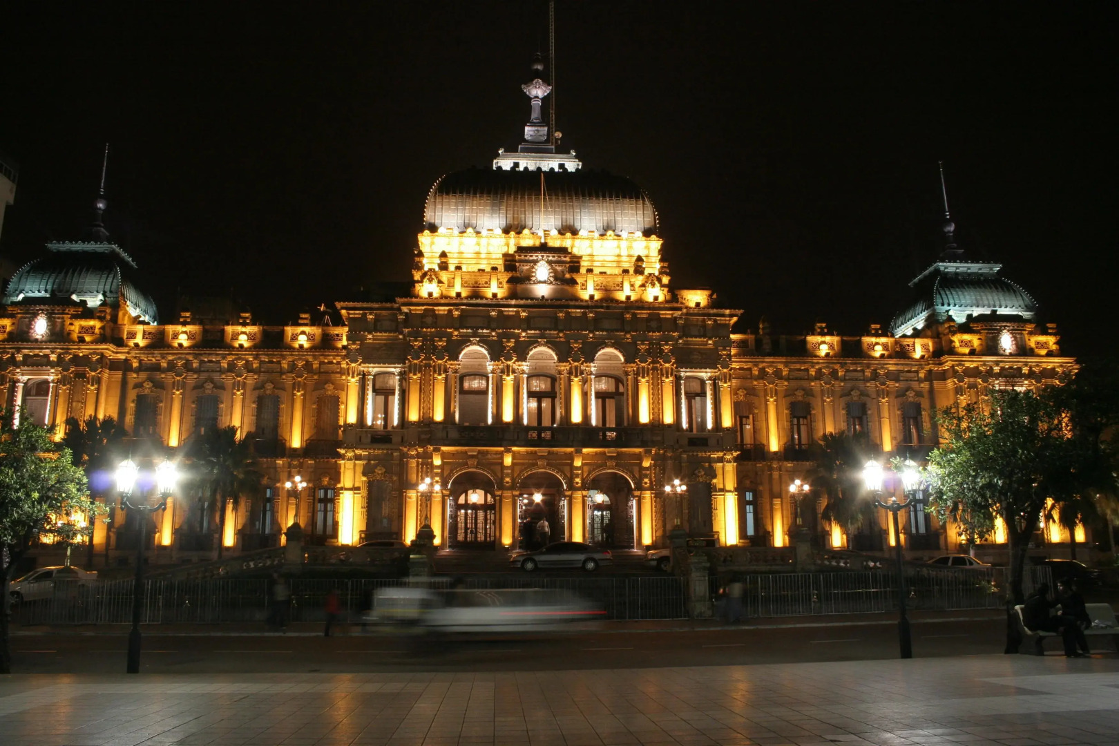 Ramada Plaza by Wyndham Tucuman