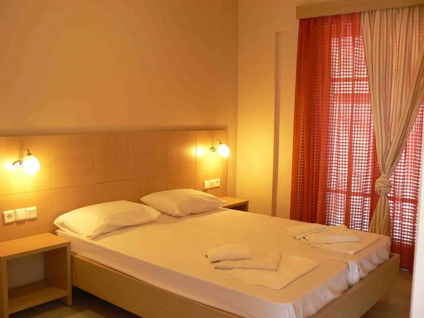 Happyland Hotel Apartments