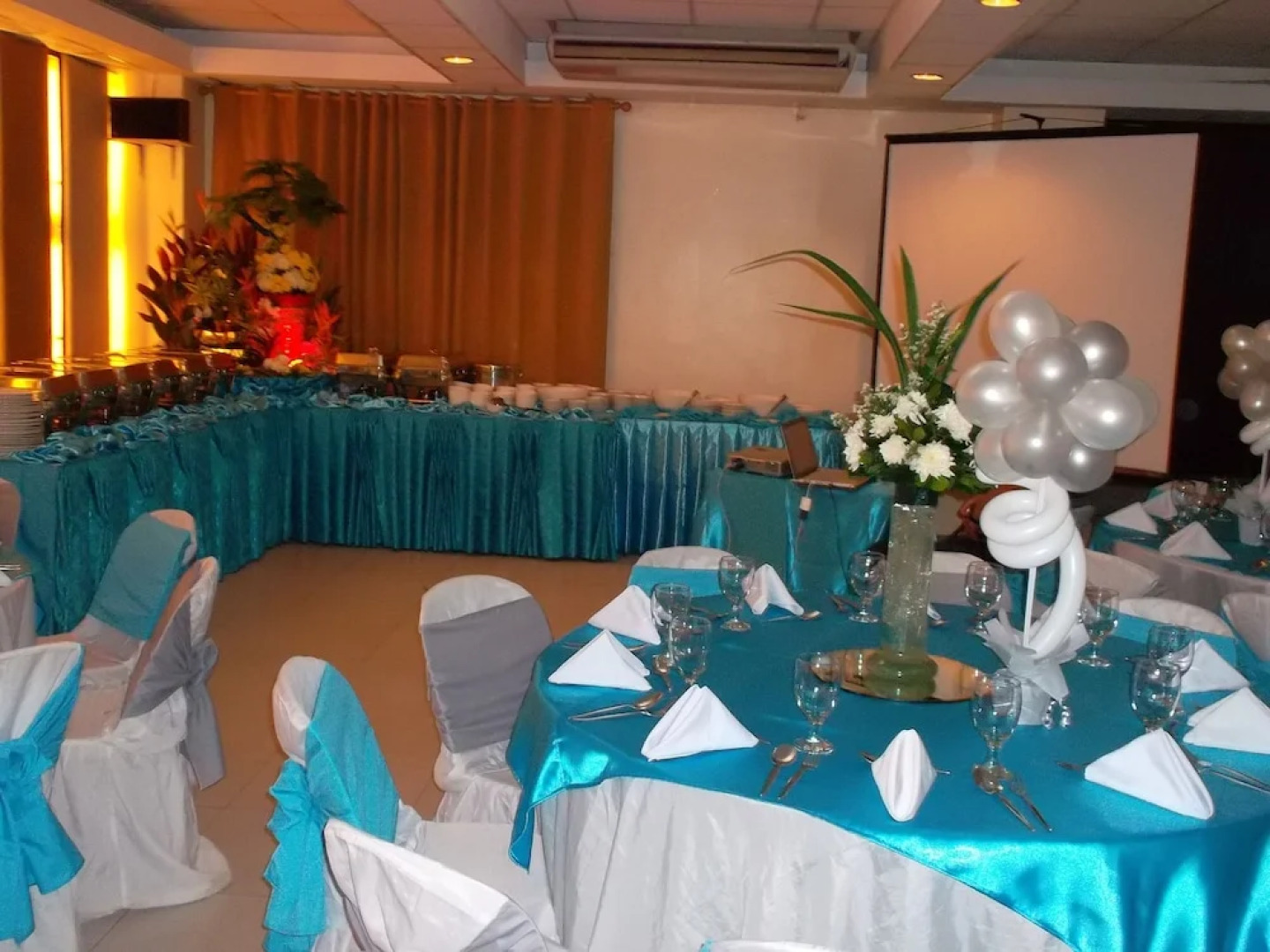 Casa Pura Inn and Suites