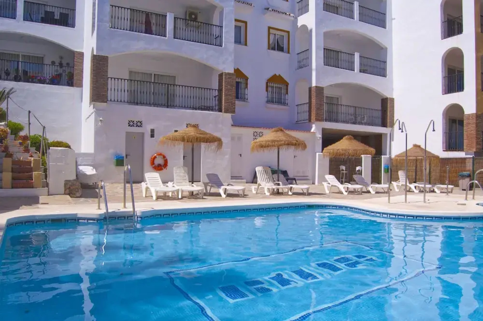 Spacious 2 Bed Apartment in Calahonda