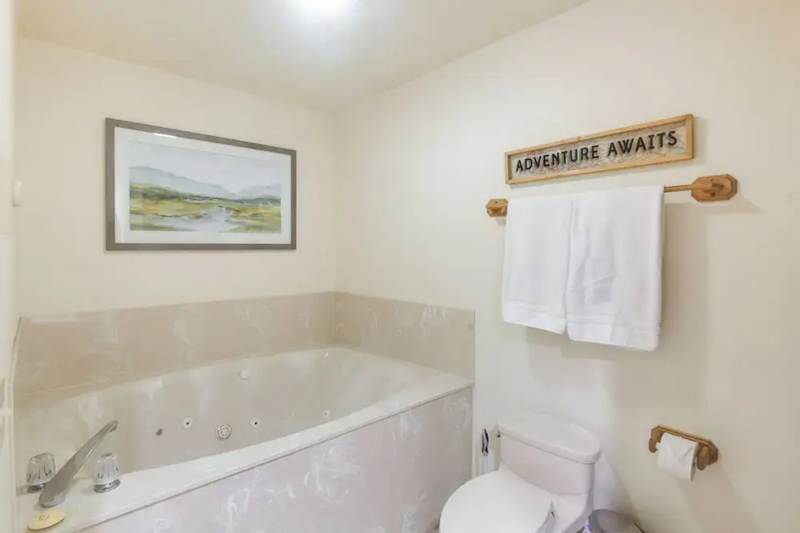 2 Mi to Sun Valley Resort: Walkable Condo!