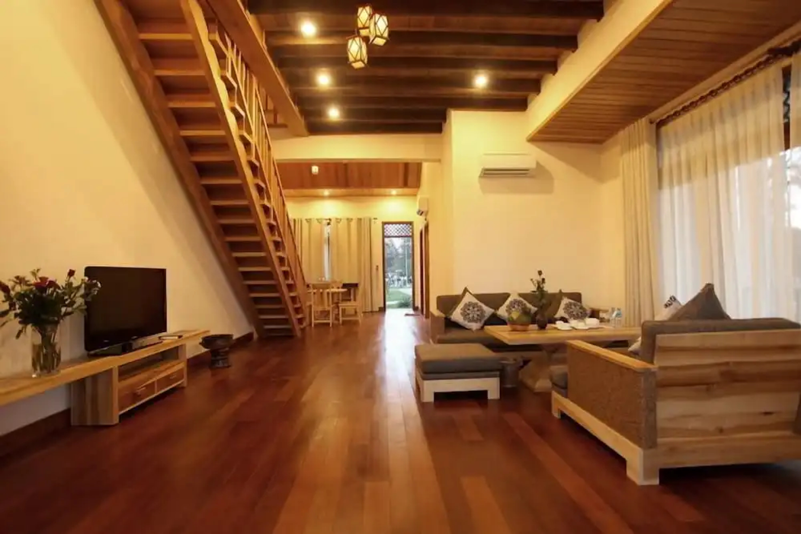 Aniise Villa Resort