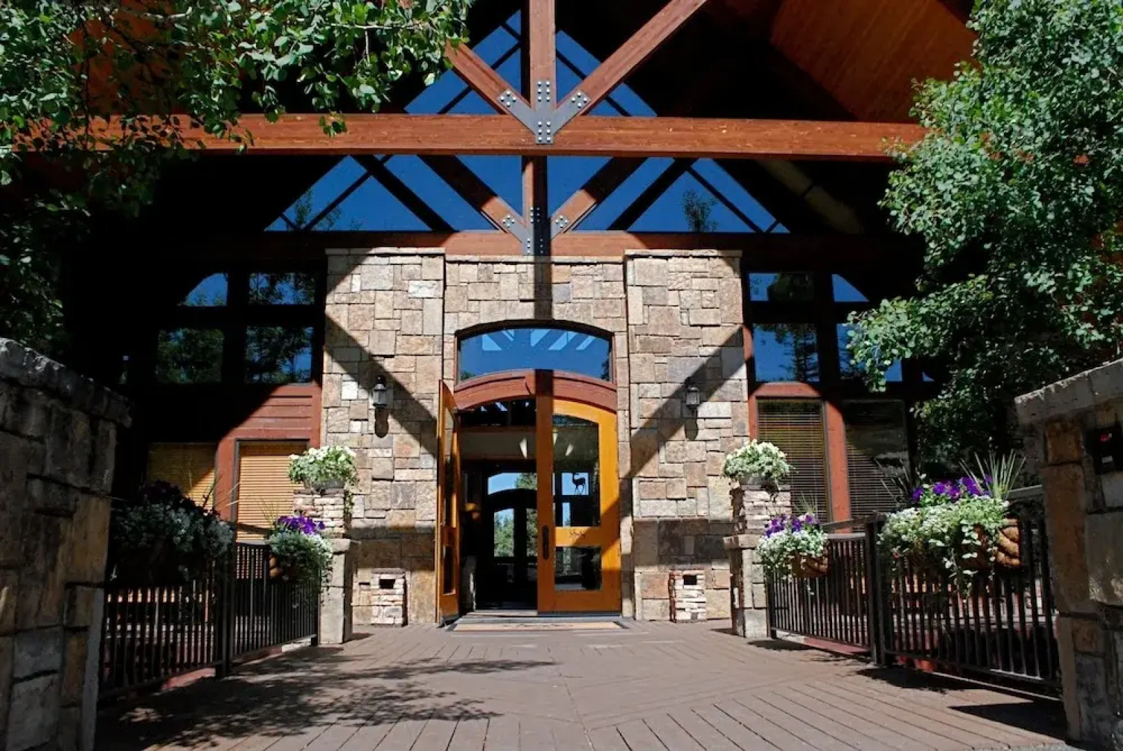 Bear Creek Lodge