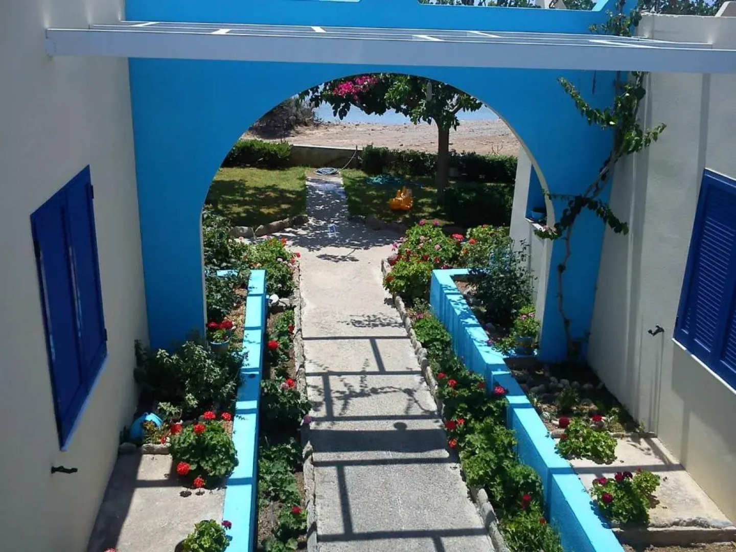 Apolloneia Apartments