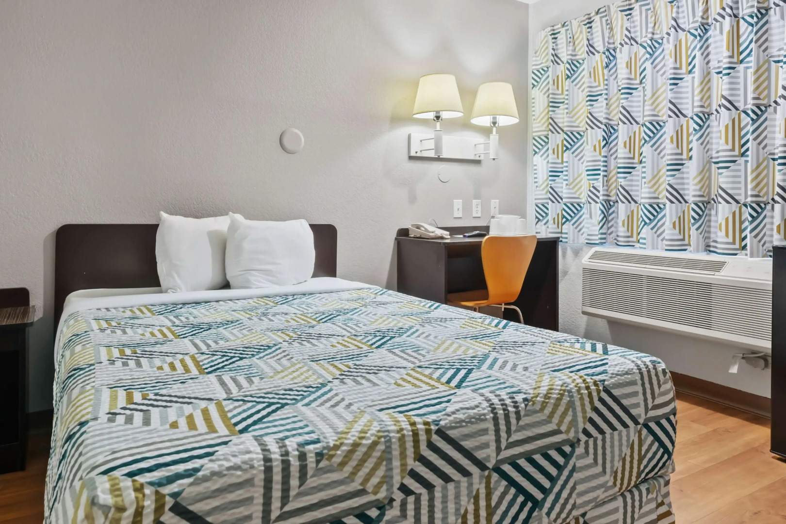 Motel 6 Ventura, CA - Beach