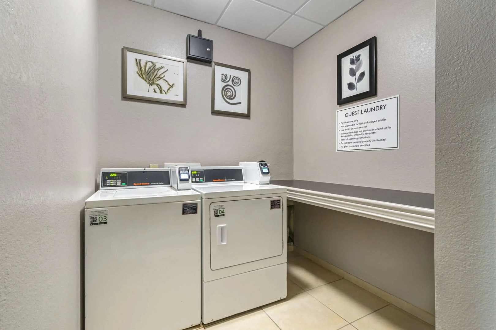 Country Inn & Suites by Radisson, Tampa Airport North, FL