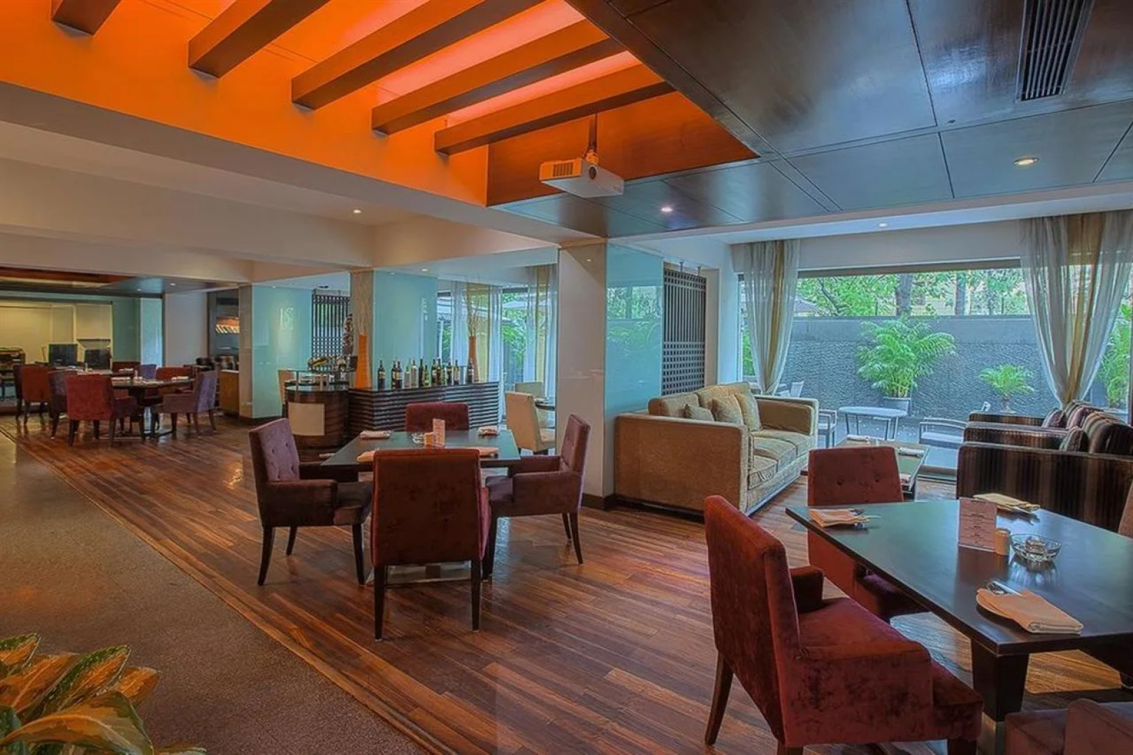 Oakwood Residence Naylor Road Pune