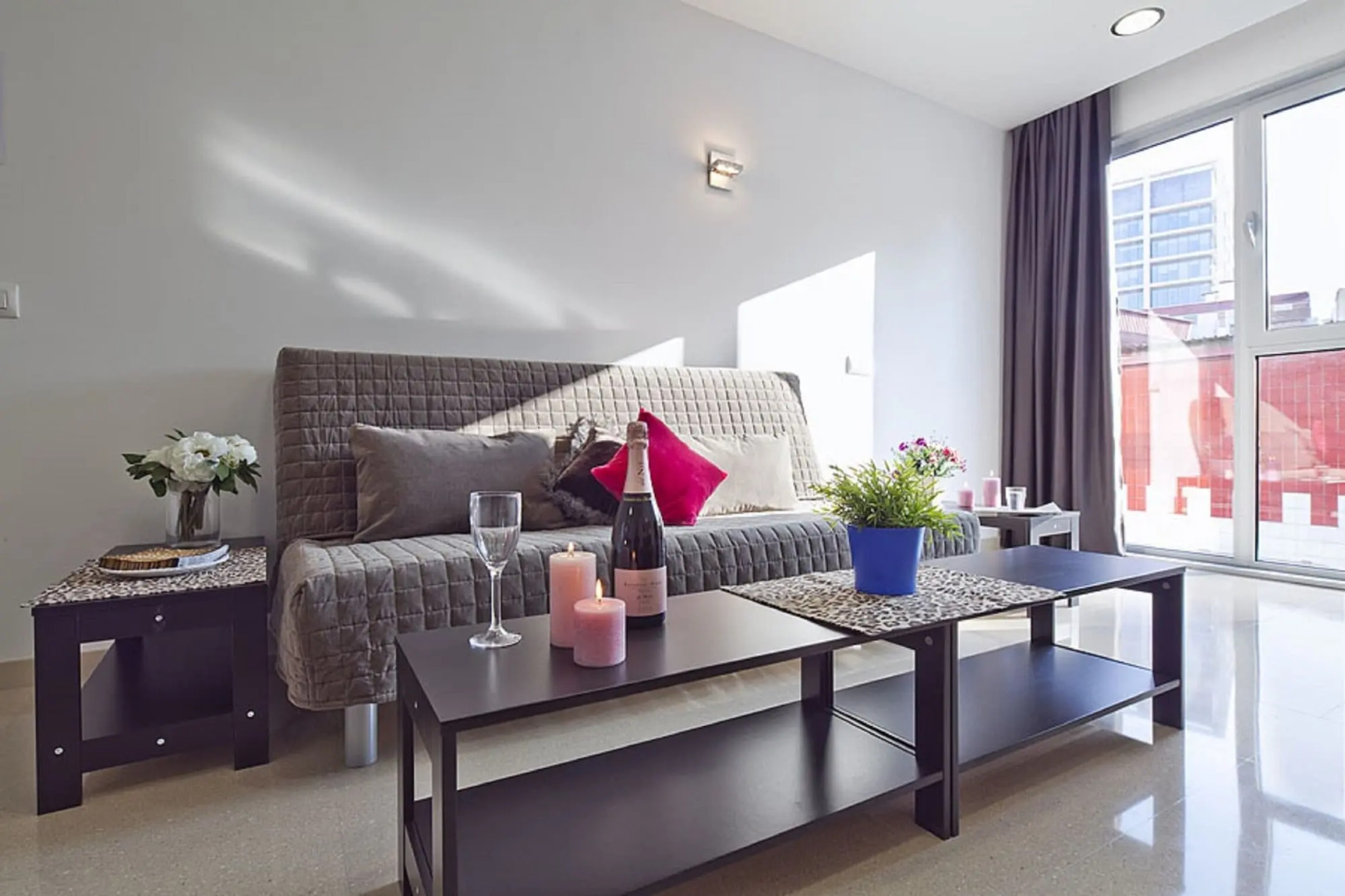 Charmsuites Nou Rambla