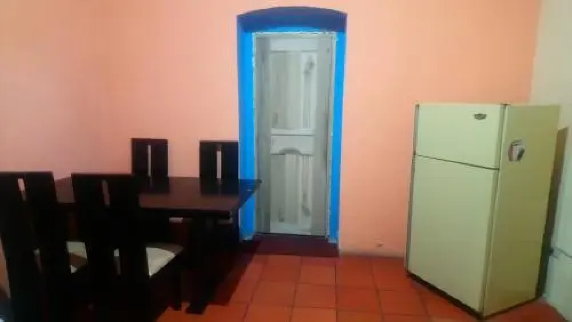 Old House backpackers B & B