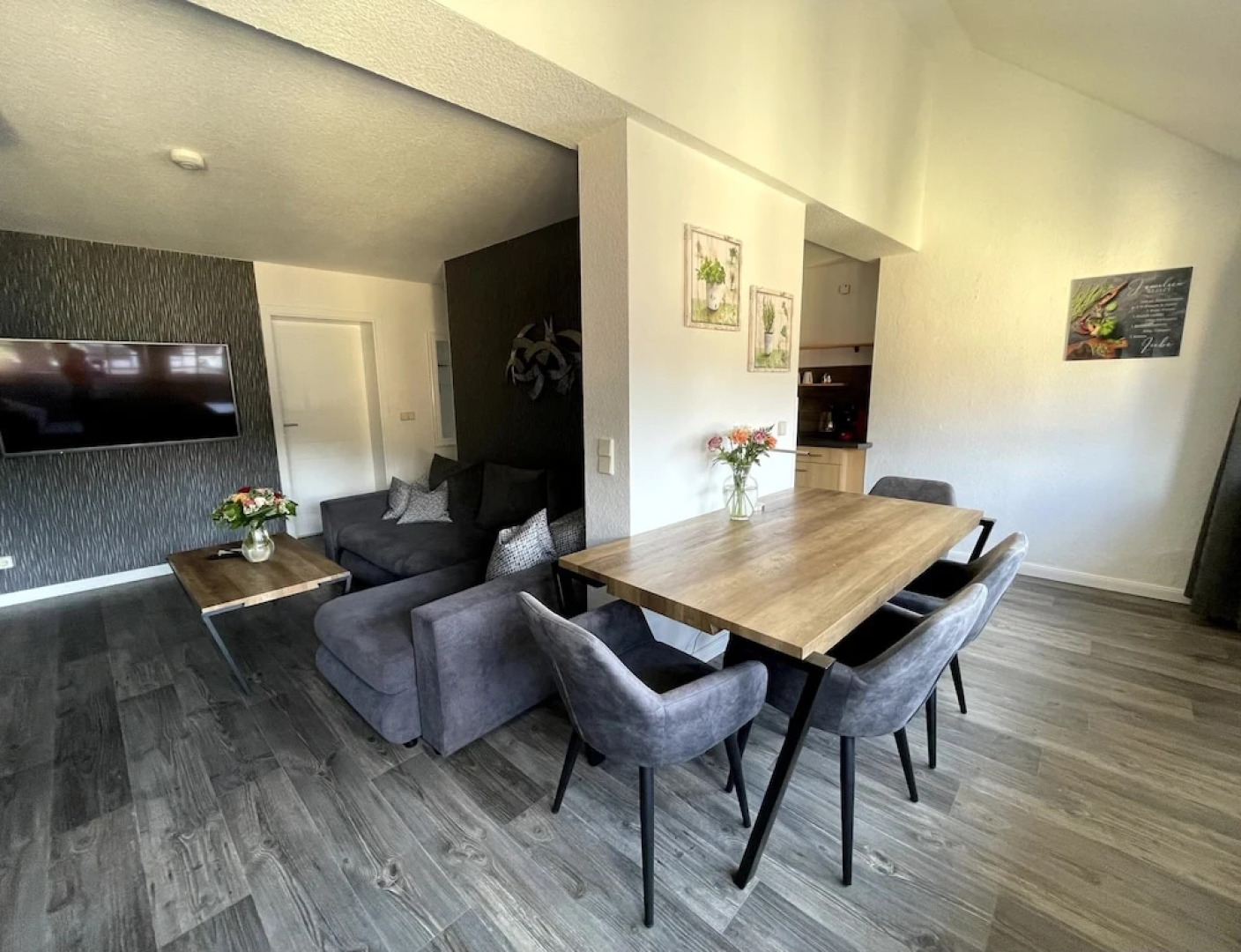 Zur Altstadt - Am Fuße der Osterburg - Gaststätte, Pension, FEWO