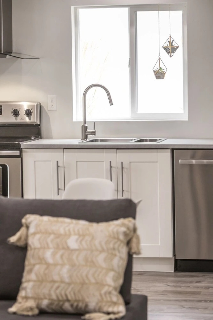 New Luxury Apt Close to Shops, Ski Resorts, and More