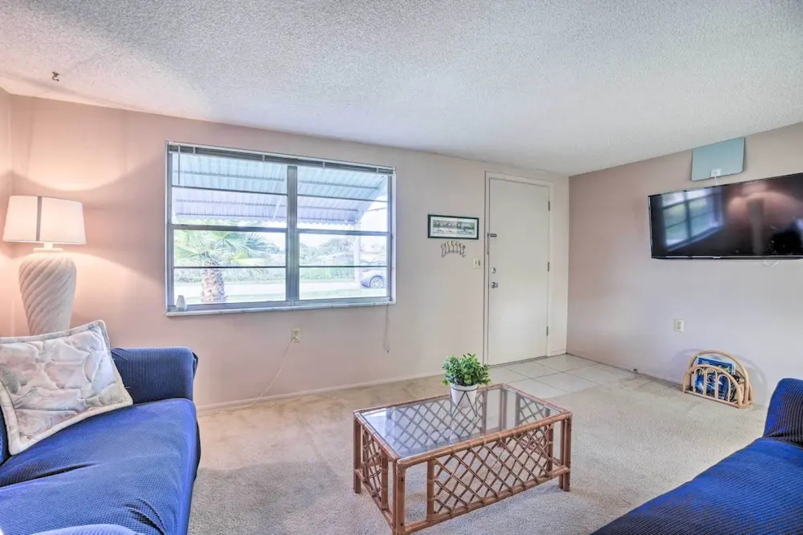 Cozy Holiday Home w/ Yard ~ 5 Mi to Beach!