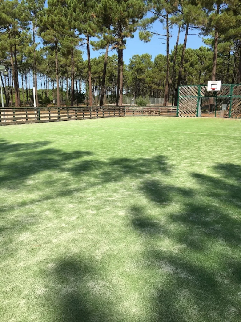 Chalet Orange Naturiste la Jenny