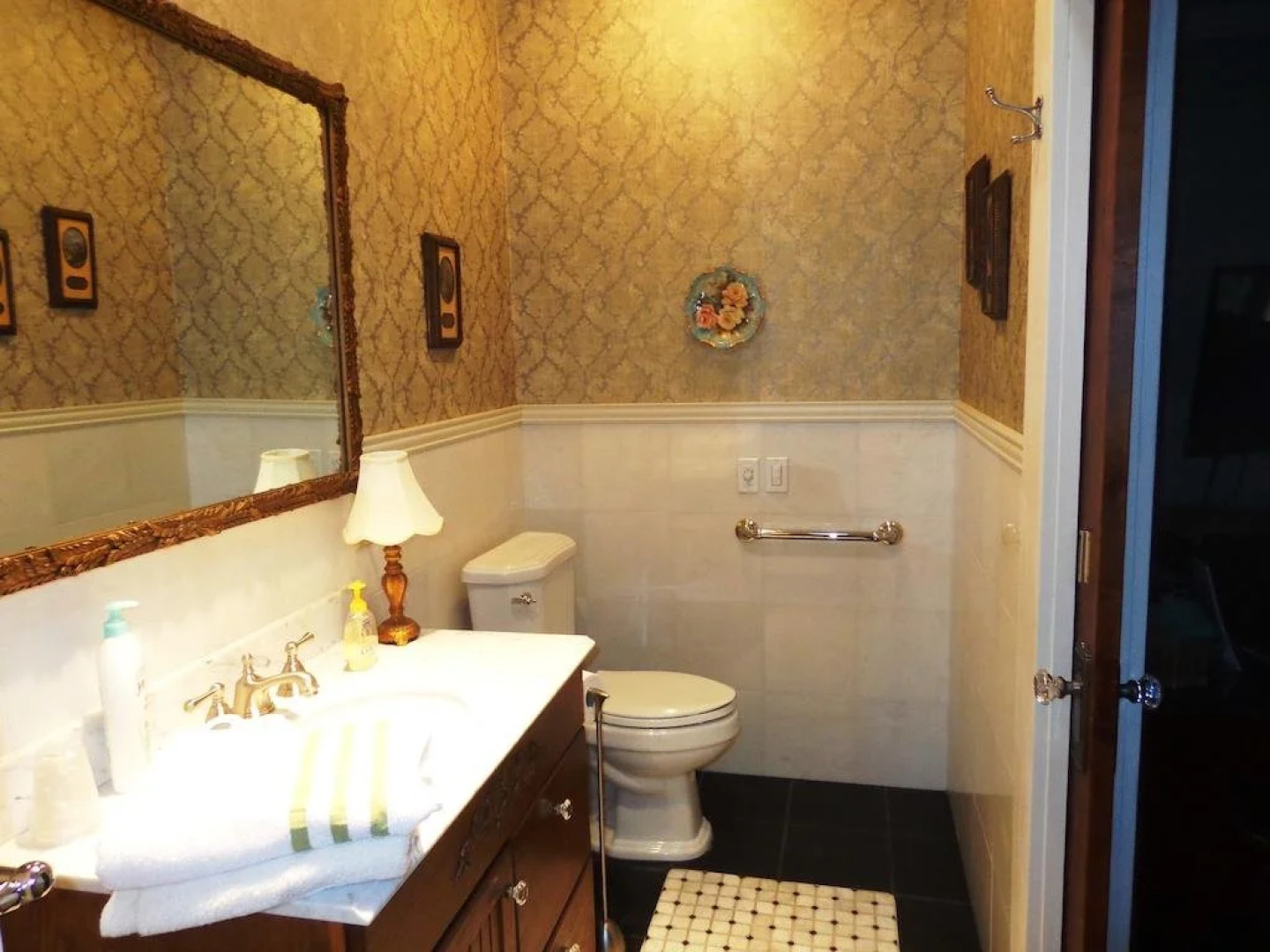 Jefferson Street Bed and Breakfast Inn