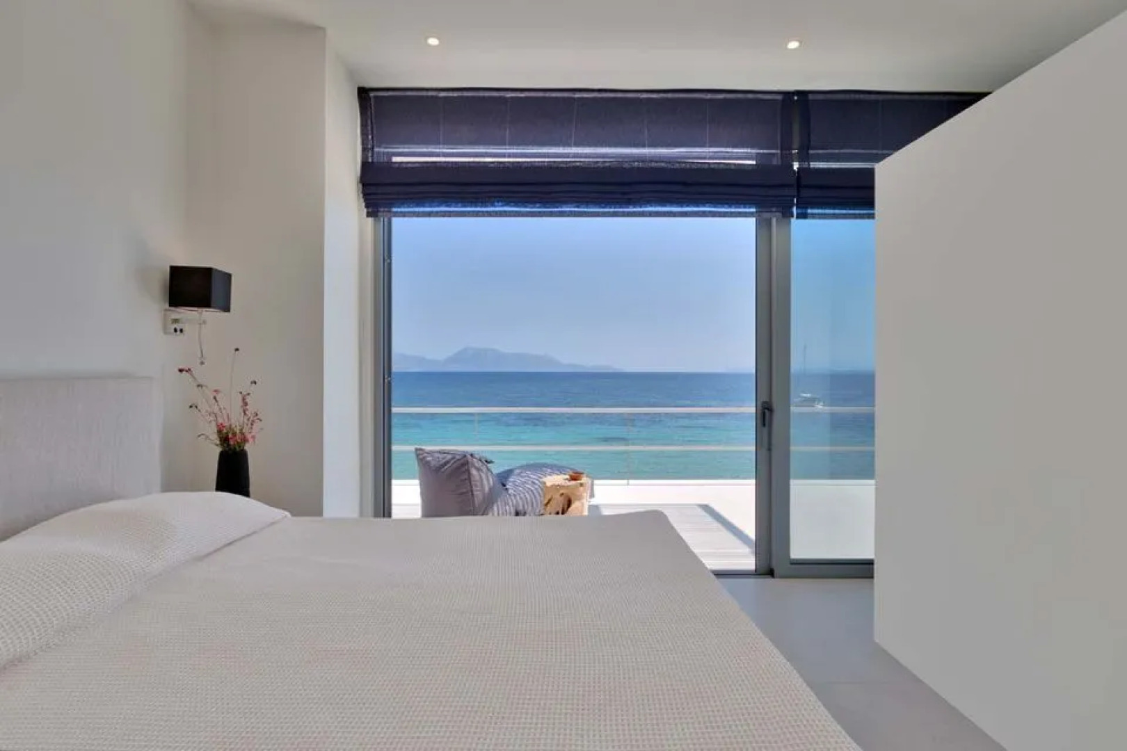 Villa Kastos-Beachfront Villa