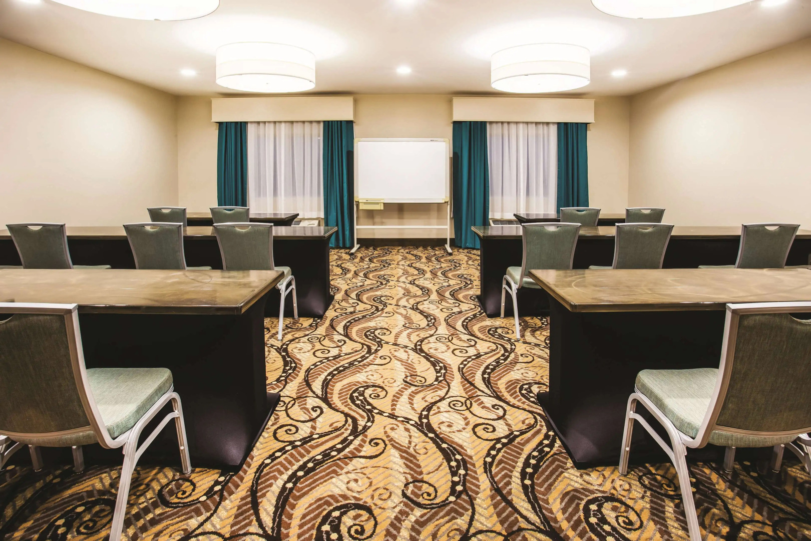 La Quinta Inn & Suites by Wyndham Evansville