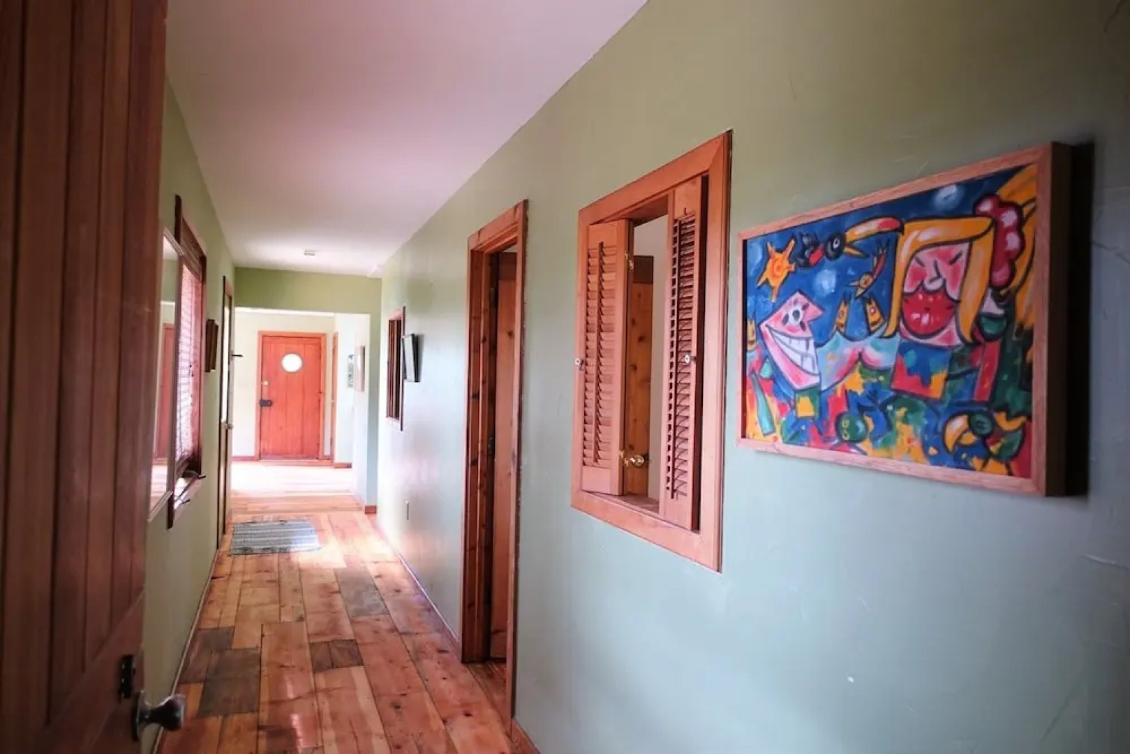 A Cat Named Vivian 3 Bedrooms 2 Bathrooms Home