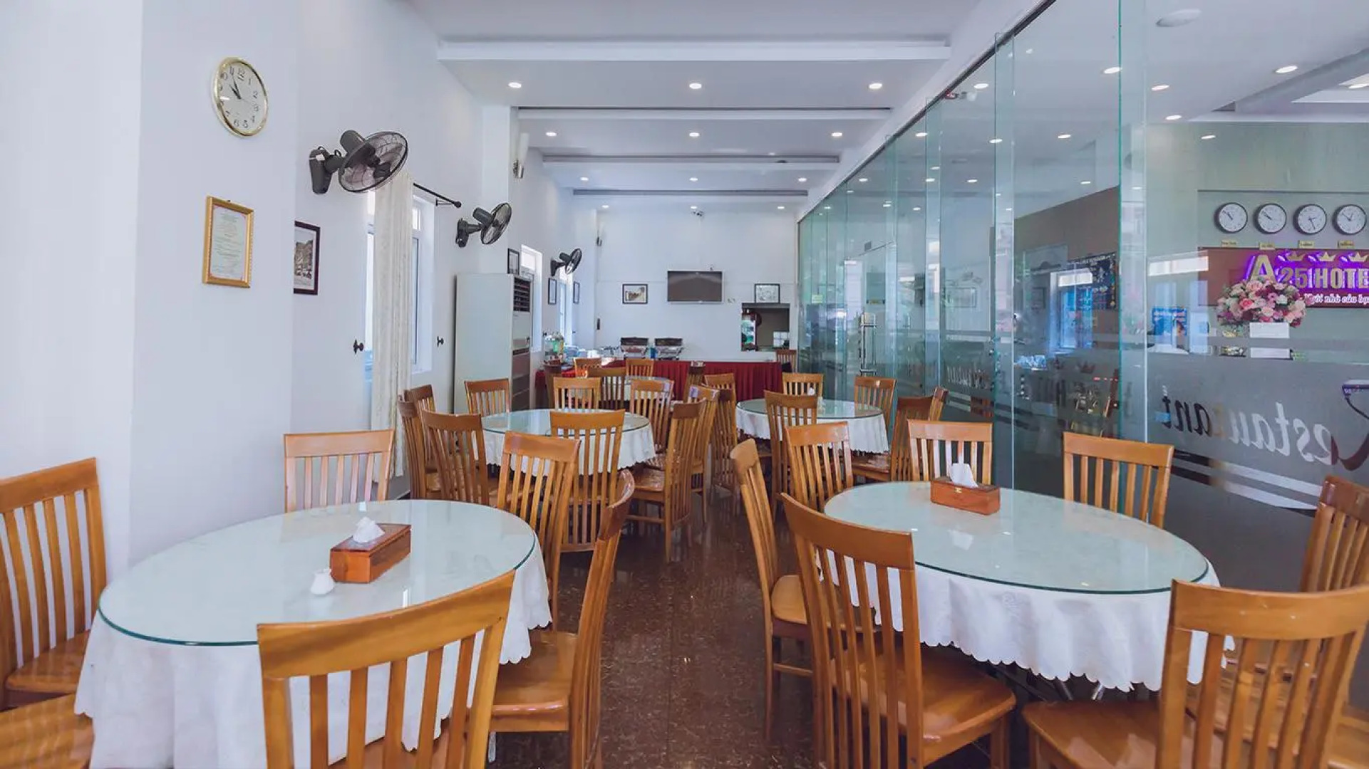 A25 Hotel - 137 Nguyen Du DN