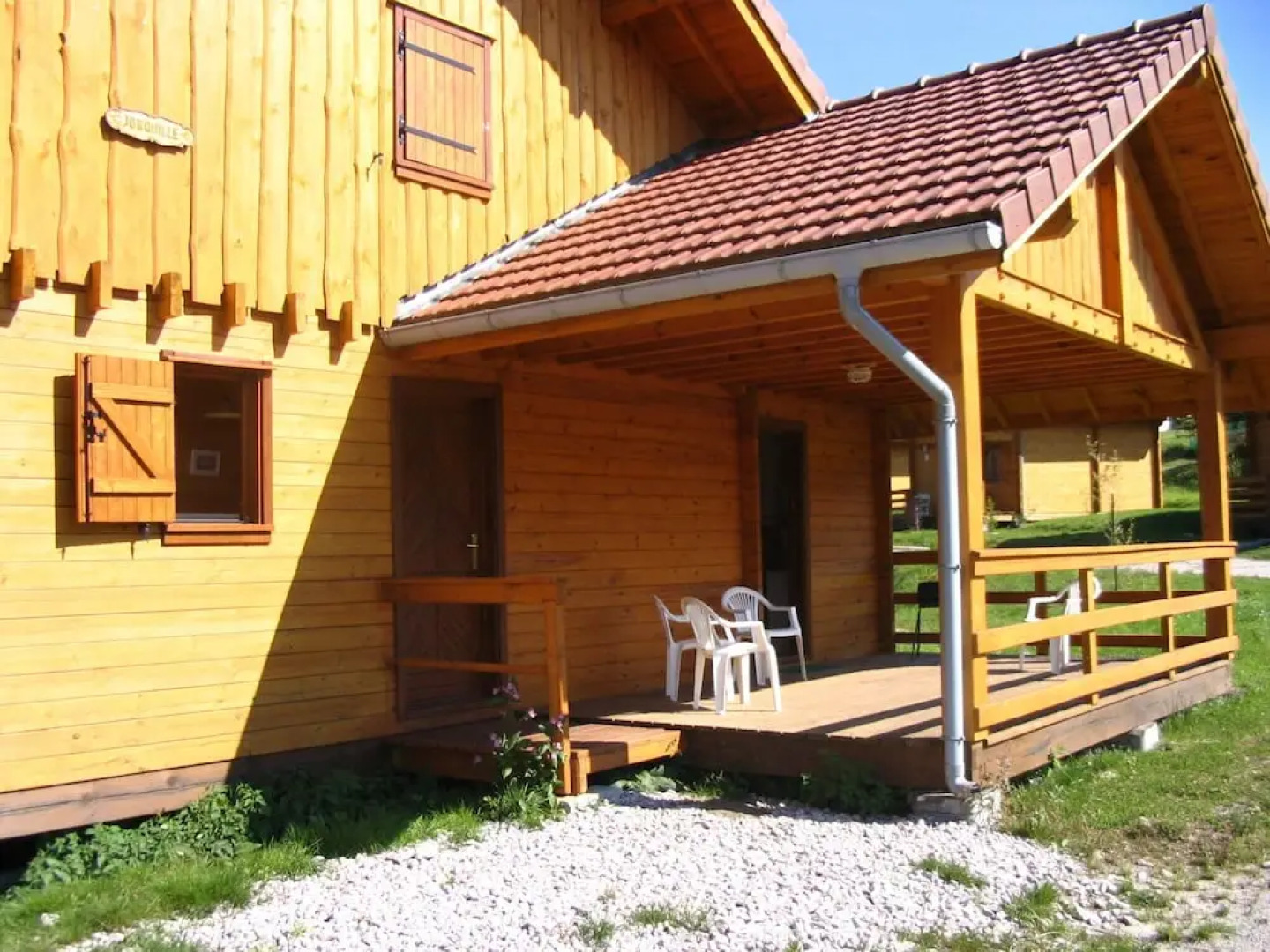 Wooden Chalet With a Washer, Near a Lake