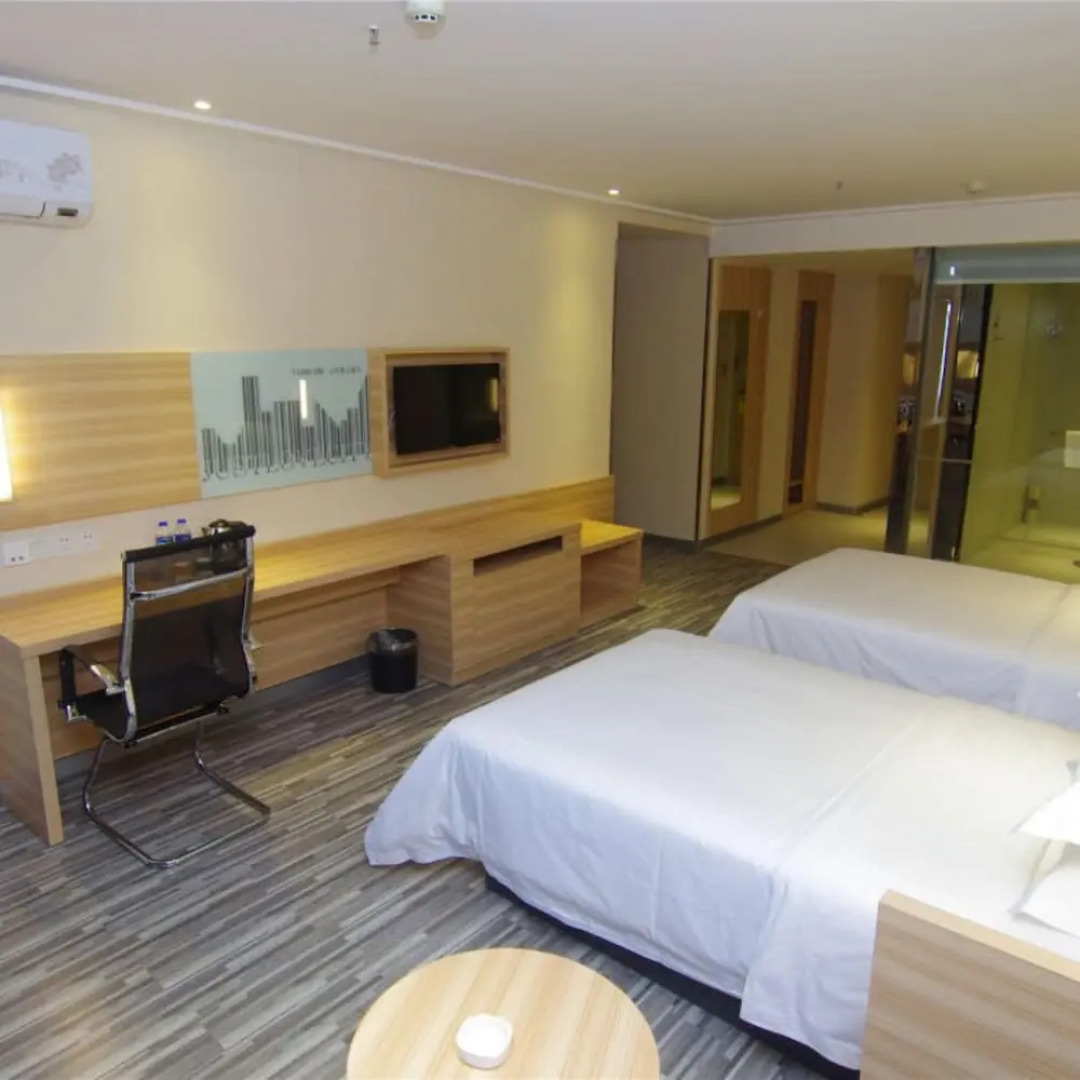 Poltton International Apartment Luohe