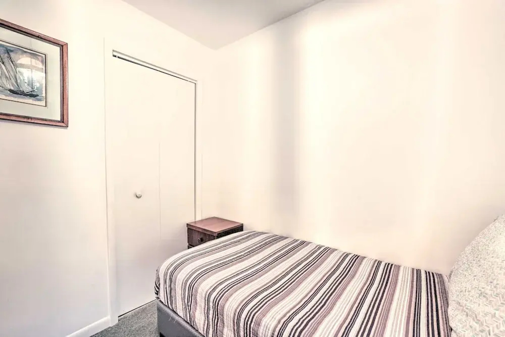 Secluded Bass Lake Cabin, 9 Mi. to Traverse City!