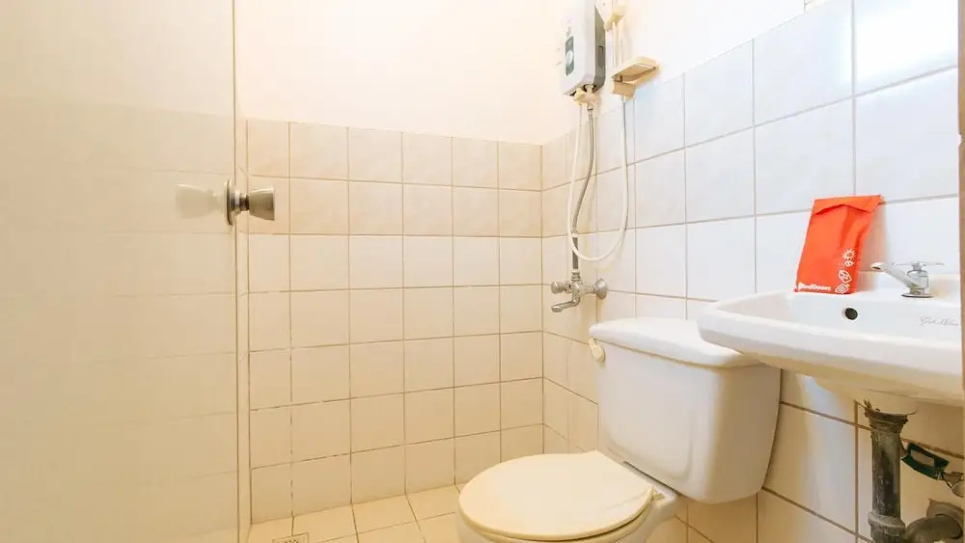 Megan's Paradisio Beachfront Villa