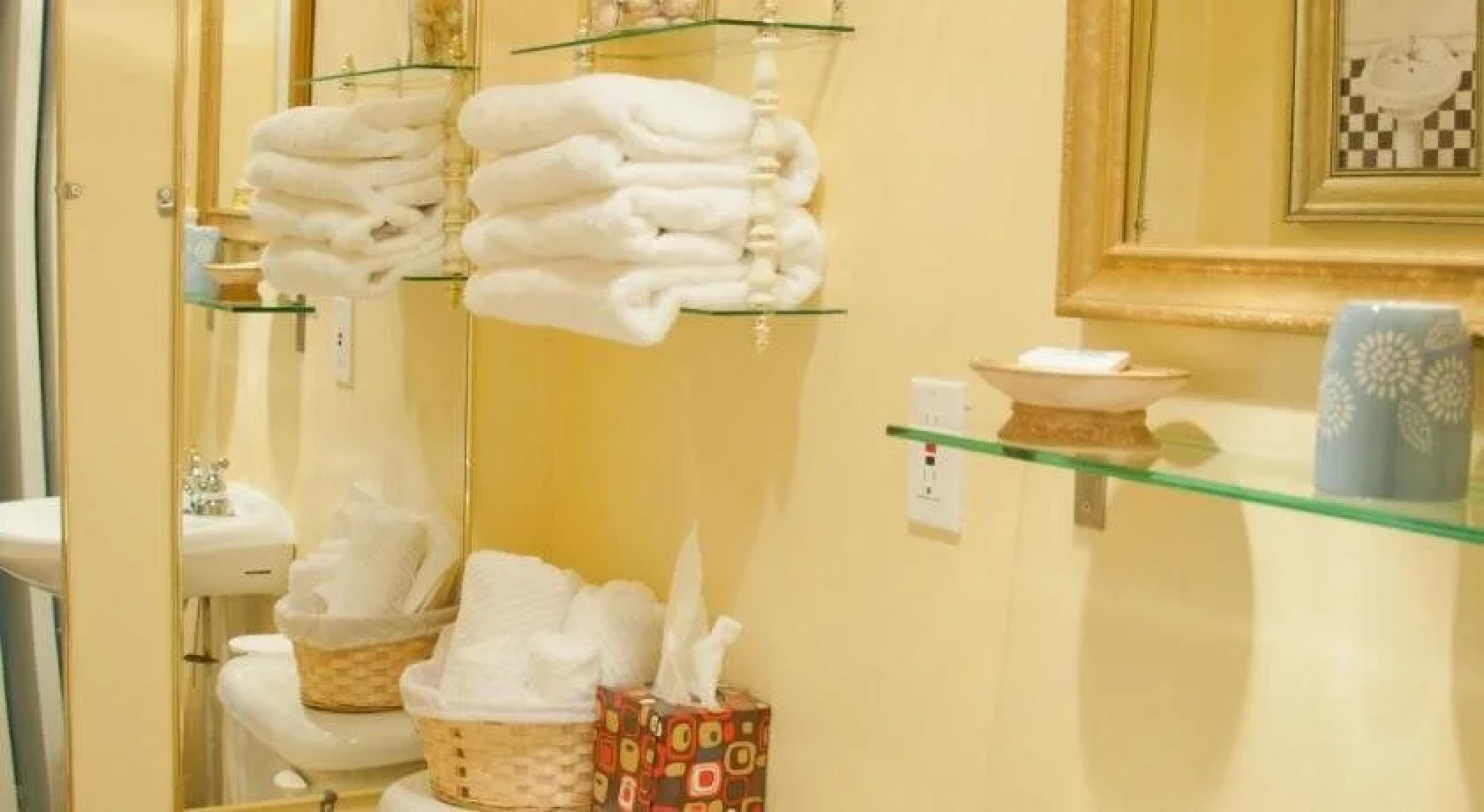 Homestead House Bed & Breakfast