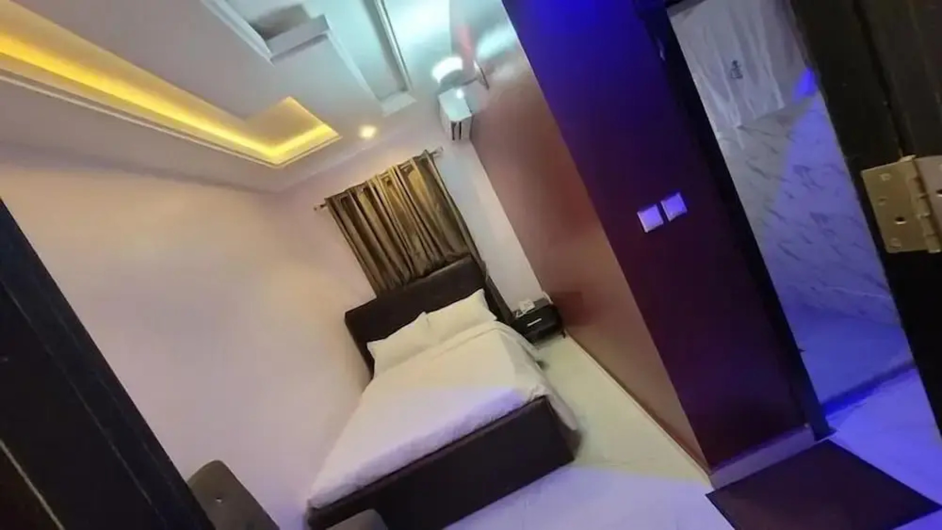 Riverview Hotel and Suites