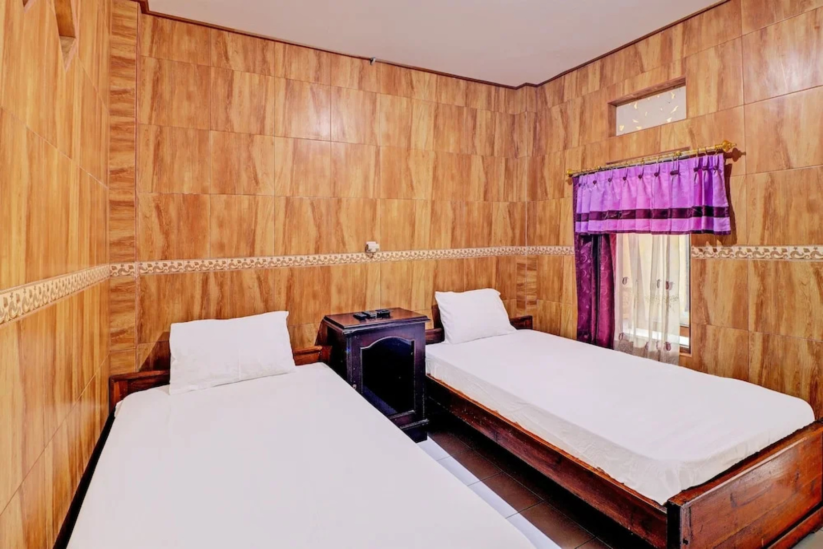 SPOT ON 92028 Hotel Surya Near Pelabuhan Gilimanuk