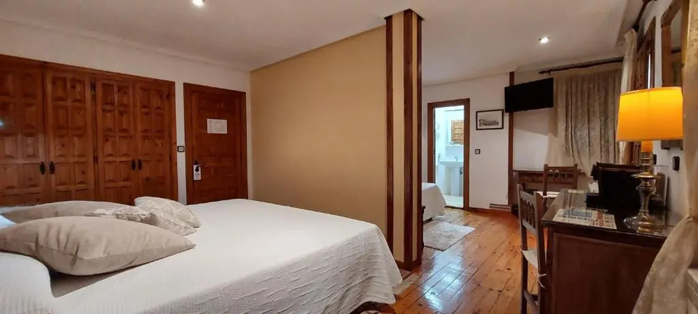 Hosteria Picos De Europa