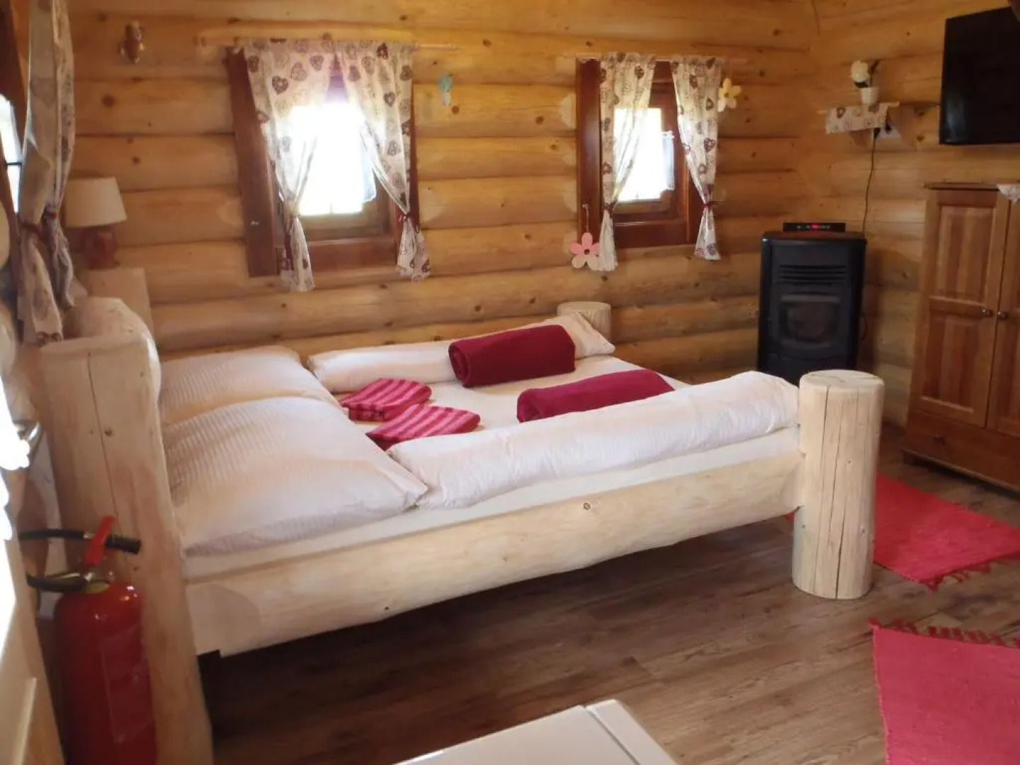 Ubytovanie Koliba Pacho - Zrub Jolanka