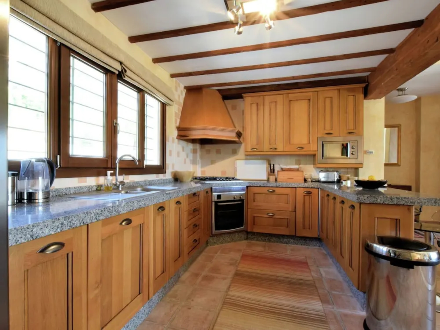 Luxurious Villa With Private Pool, Easily Accessible, in Spectacular Scenery