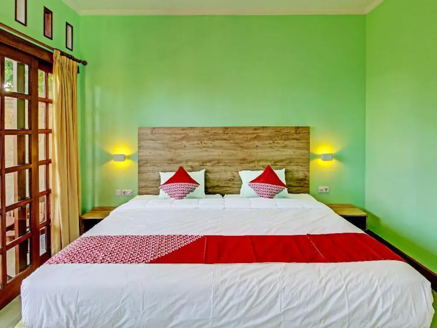 Collection O 91319 Bokashi Lodge