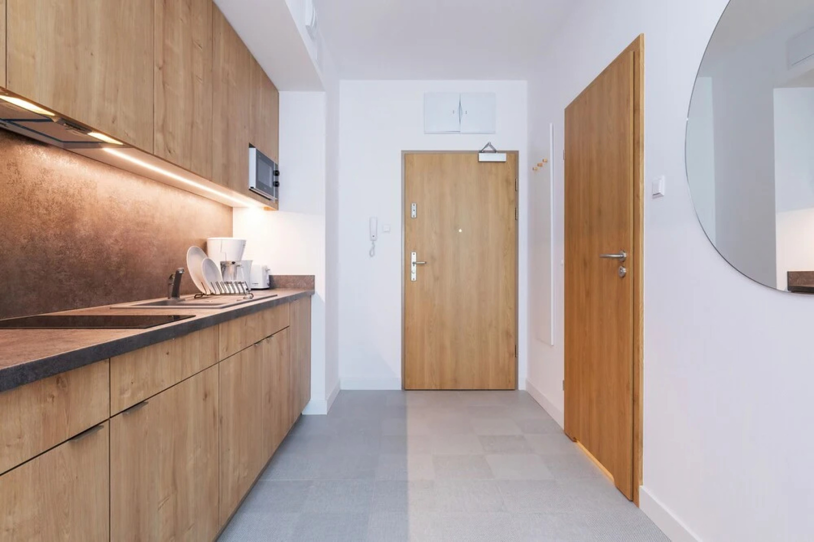 Aquamarina Prima Apartments by Renters