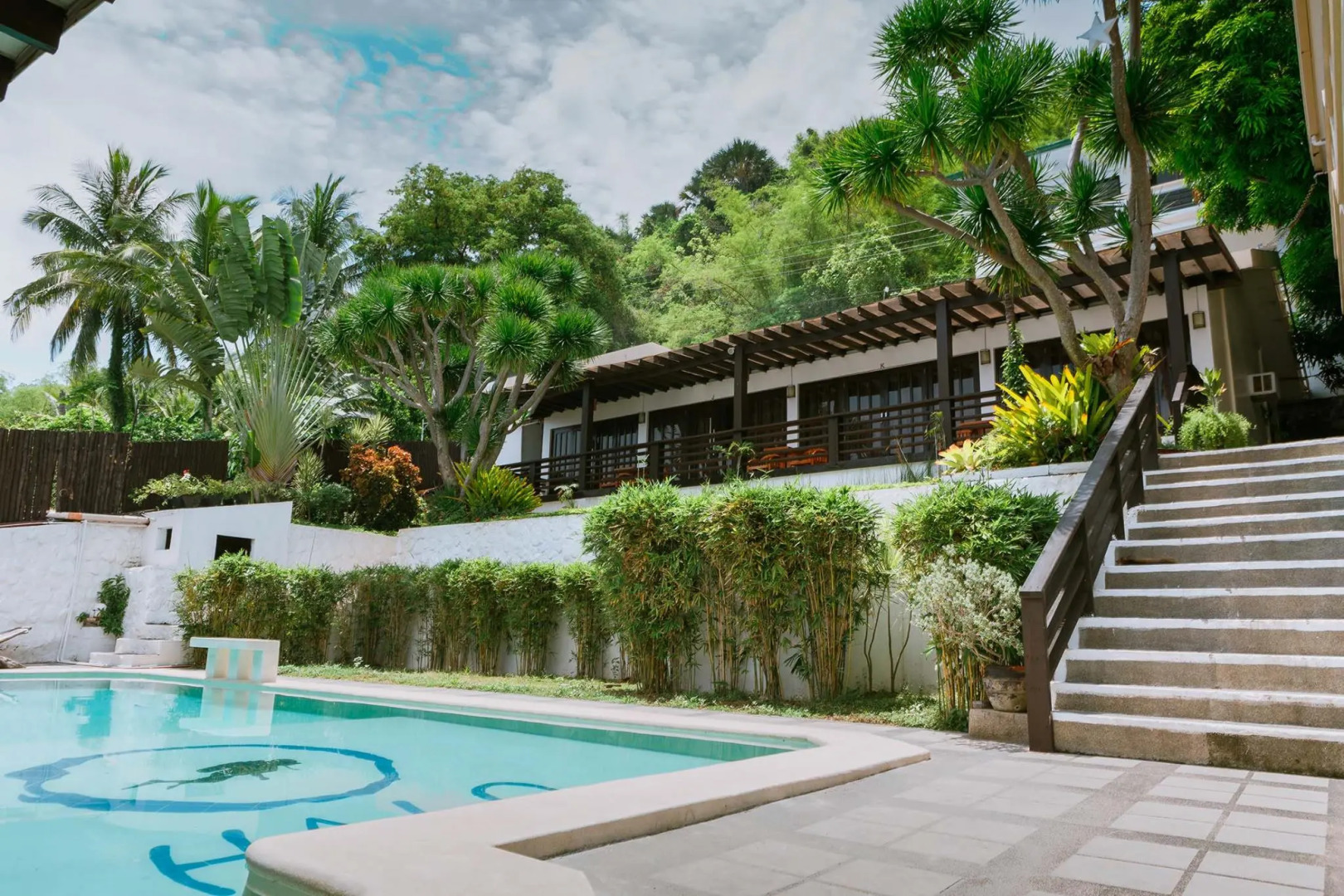 Halo Anilao Dive Resort